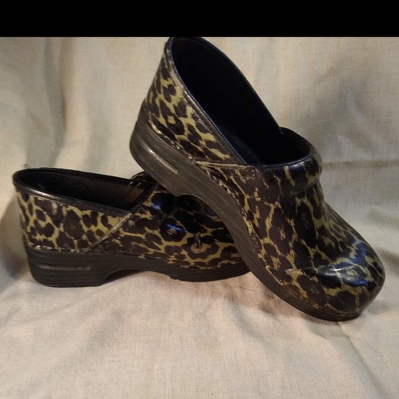 Dansko Silver Leopard Patent Leather womens clogs, size 42 - Picture 3 of 7